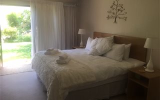 1 Bedroom Garden Cottage in Boskruin