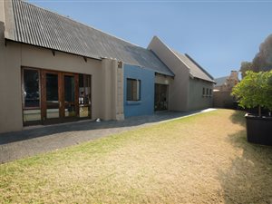 3 Bed House in Glen Lauriston
