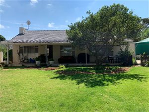 3 Bedroom House in Kensington B