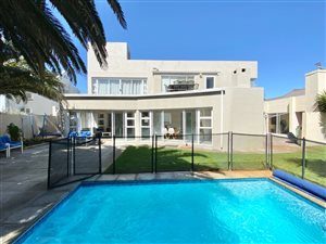 6 Bed House in Sunset Beach