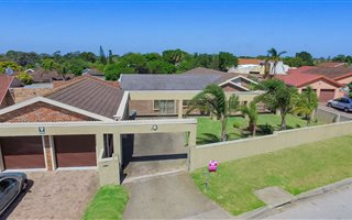 3 Bedroom House in Kragga Kamma