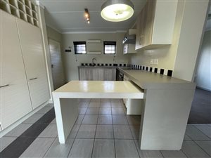 2 Bed Apartment in The Paddocks