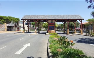 1 Bedroom Townhouse in Carlswald North Estate