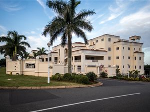 4 Bed Apartment in La Lucia