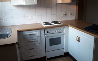 2 Bedroom Flat in Geelhoutpark