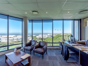 250 m² Office Space in Somerset Park
