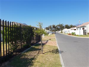 2 Bed House in Victoria Park