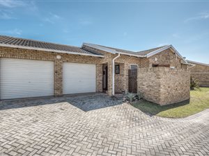 3 Bed Townhouse in Glenroy Park