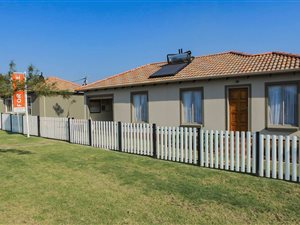 3 Bed House in Mahube Valley