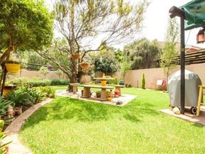 3 Bed Apartment in Atlasville