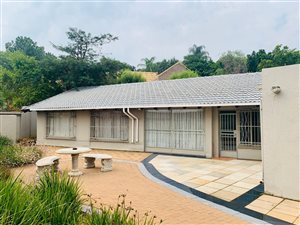 13 Bed House in Waterkloof