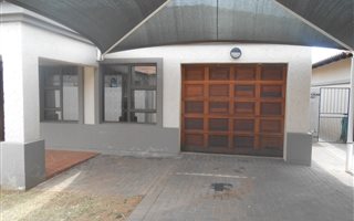 3 Bedroom Townhouse in Kuruman