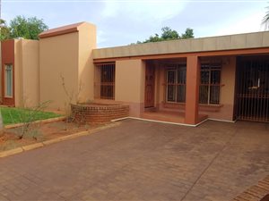 3 Bed House in Sinoville