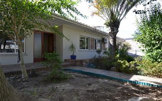 4 Bedroom House in De Zoete Inval