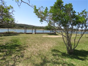 758 m² Land available in West Bank