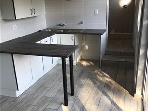 1 Bed Flat in Fontainebleau