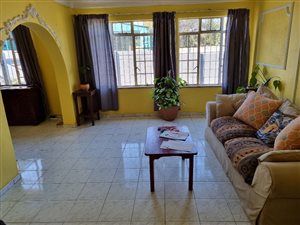 3 Bed House in Kensington