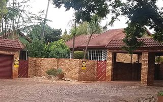 3 Bedroom Townhouse in Zwartkop