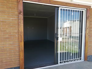 2 Bed Flat in Riverpark