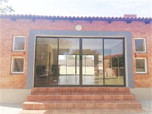 2 Bed Townhouse in Ruimsig