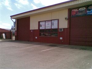 414 m² Industrial space in Maxmead
