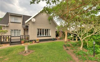 7 Bedroom House in Sunridge Park