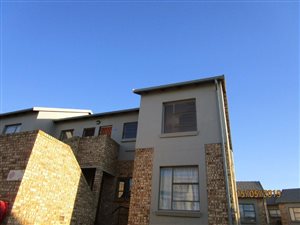 2 Bed Apartment in Krugersdorp Central