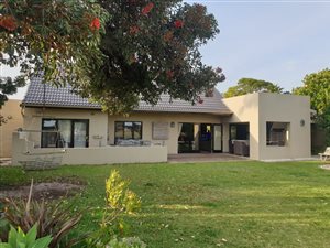 4 Bed Apartment in Keurbooms River
