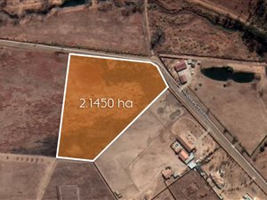 2.1 ha Land available in Blue Saddle Ranches