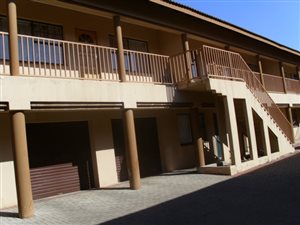 3 Bed Flat in Pioneer Park