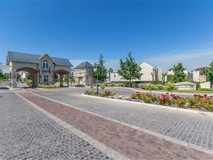 3 Bed House in Nooitgedacht Estate