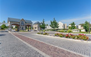 3 Bedroom House in Nooitgedacht Estate