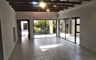 2 Bedroom Simplex in Hurlingham Manor