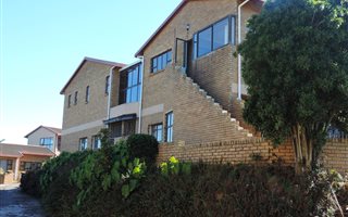 3 Bedroom Simplex in Amanzimtoti