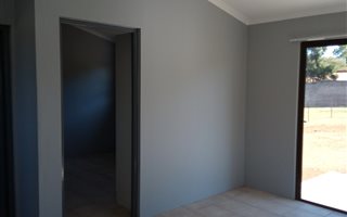 2 Bedroom Garden Cottage in Halfway House