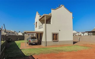 3 Bedroom House in Hesteapark