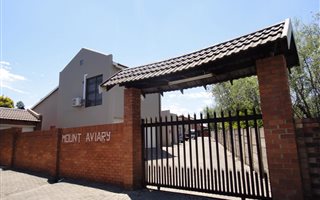 2 Bedroom Townhouse in Newcastle Central