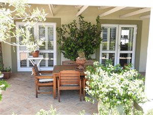 2 Bed House in Schonenberg Estate