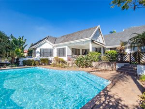 5 Bed House in Sunningdale