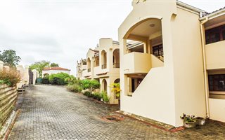 3 Bedroom Apartment in Old Place