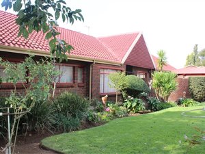 5 Bedroom House in Dunnottar