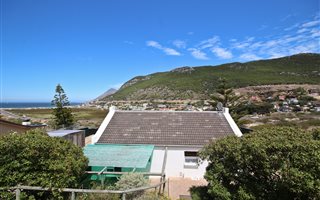 2 Bedroom House in Glencairn Heights