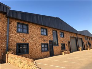 628 m² Industrial space in Brentwood