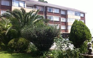 2 Bedroom Apartment in Craighall Park