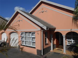 3 Bed House in Nagina