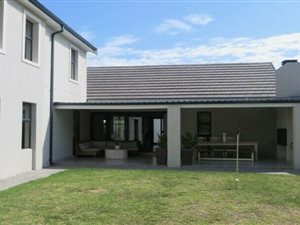 3 Bed House in Somerset West Central