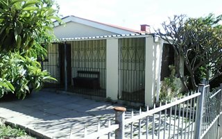 2 Bedroom House in Kewtown