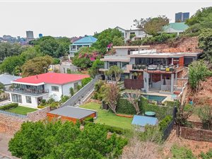 5 Bed House in Melville