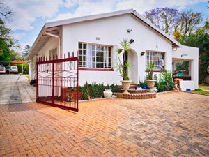 18 Bed House in Kelvin