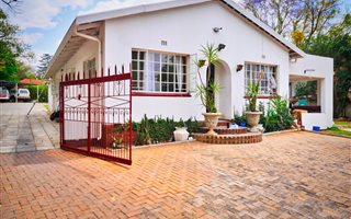 18 Bedroom House in Kelvin